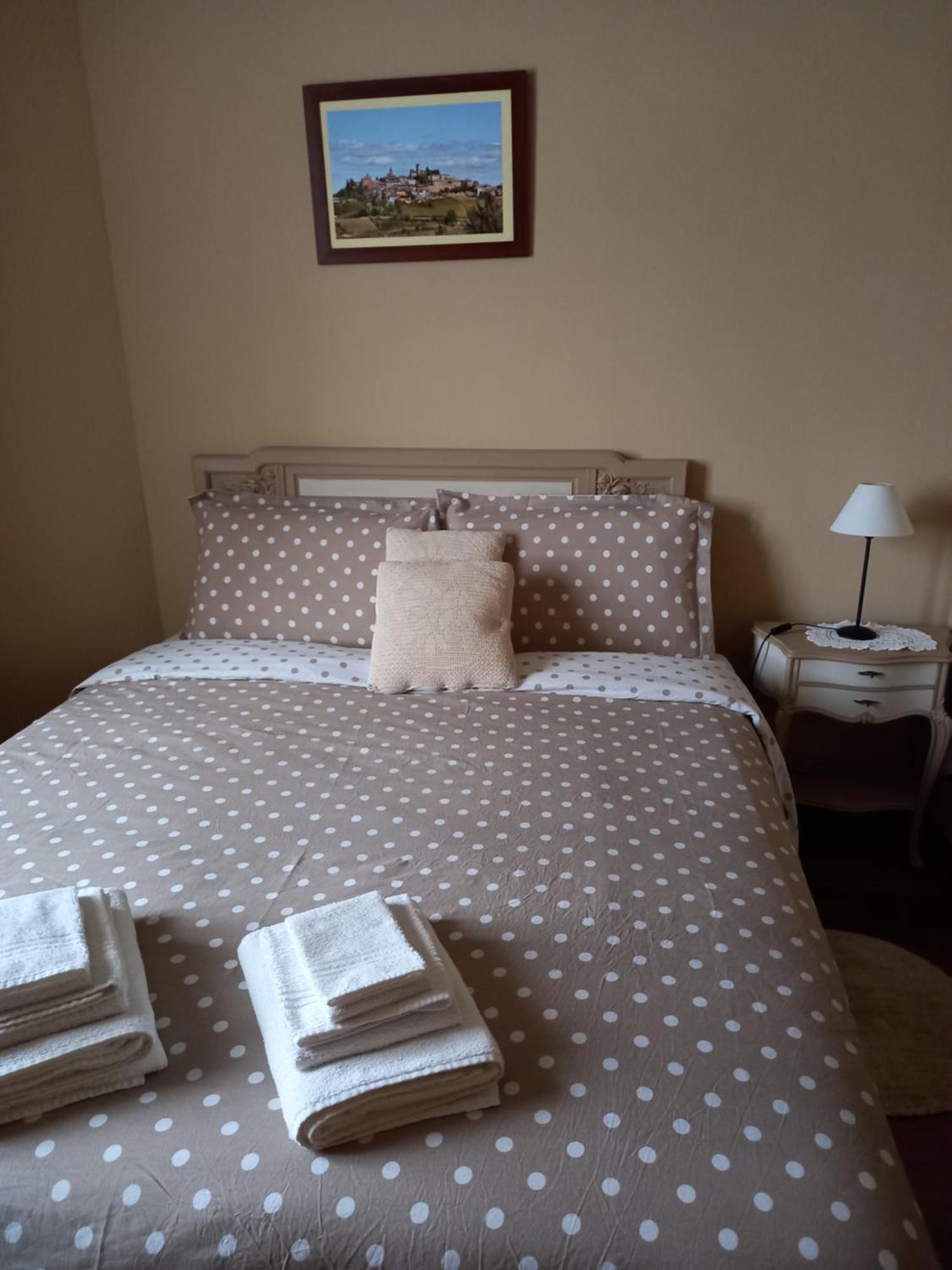 Bed and Breakfast I Quattro Grappoli Neive Habitación foto