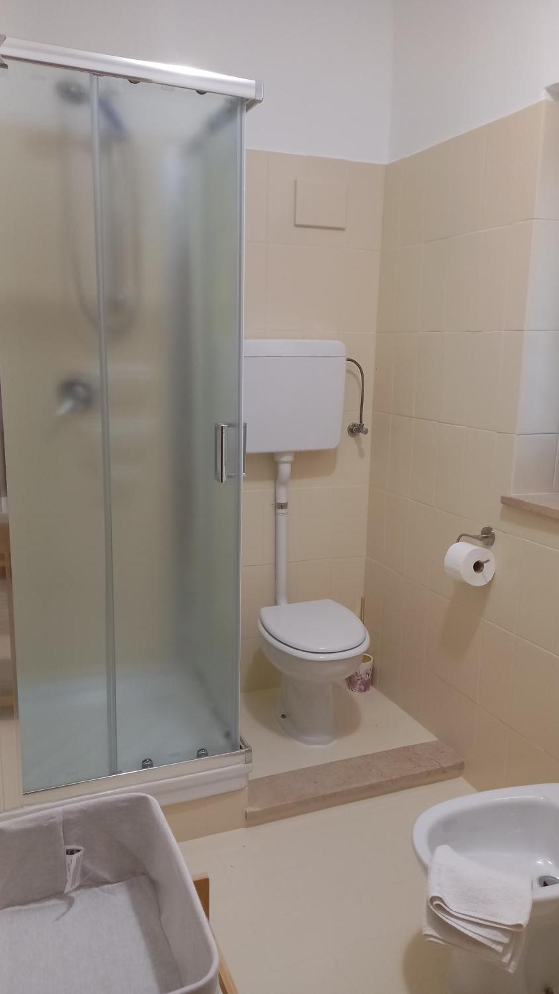 Bed and Breakfast I Quattro Grappoli Neive Habitación foto